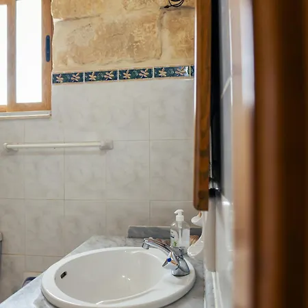 Serene For And Trekking Lovers * Xaghra