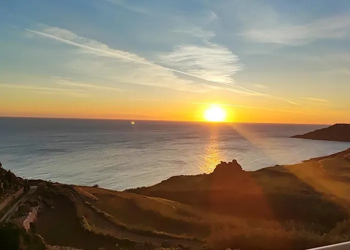 Serene For And Trekking Lovers Habitación en casa particular Xagħra